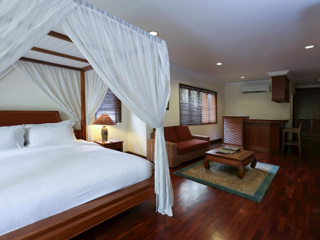 Cyberview Resort & Spa Сайберджая Экстерьер фото A room at the hotel
