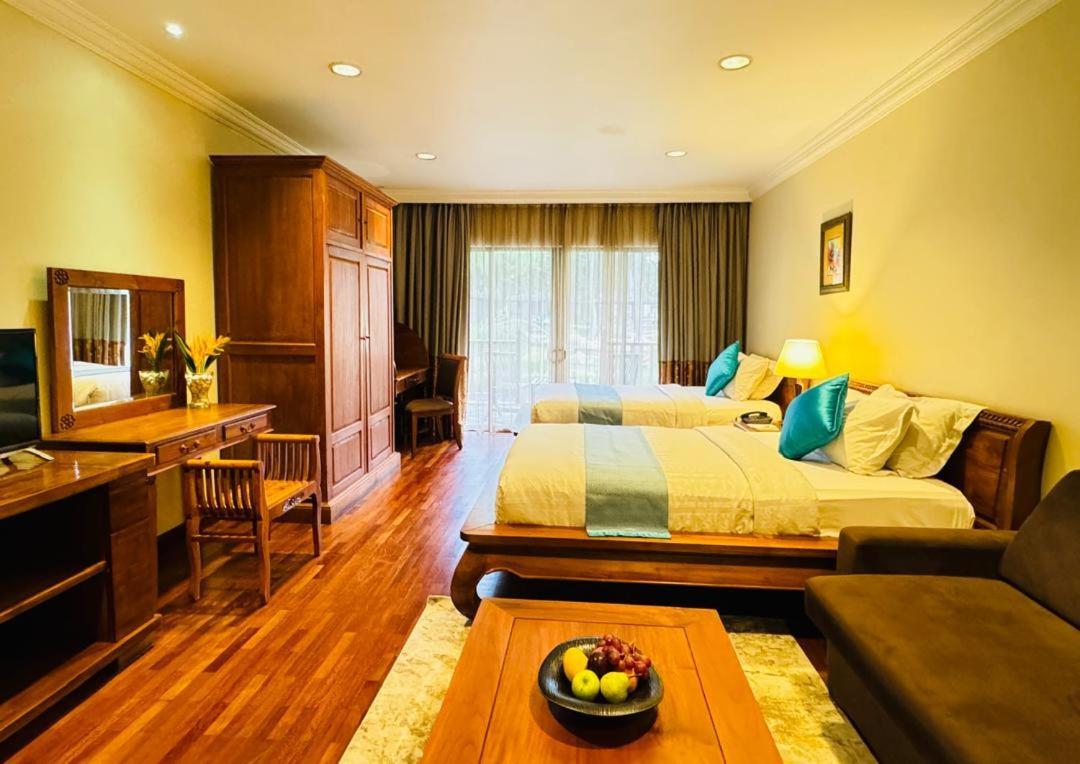 Cyberview Resort & Spa Сайберджая Экстерьер фото Deluxe Room